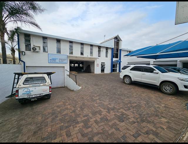 2,899M² FACTORY TO LET IN KYA SANDS